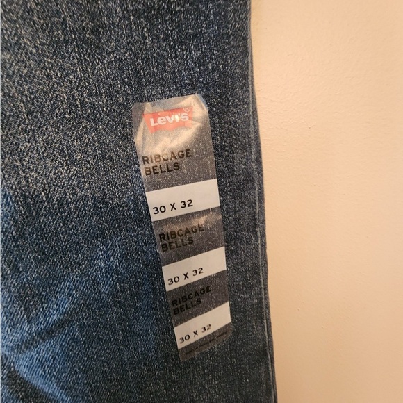 Levi's Women Ribcage Wide Leg High Waist Jeans Blue Size 30 x 32 - Picture 2 of 6